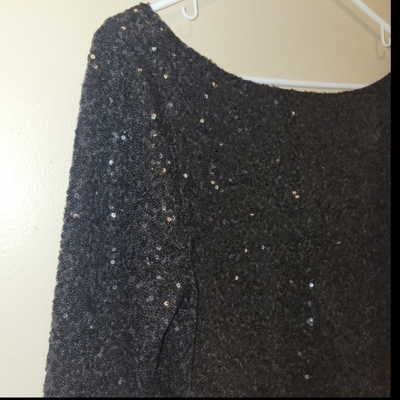 BB Dakota Black Bell Sleeve Sequin Top - Picture 6 of 12